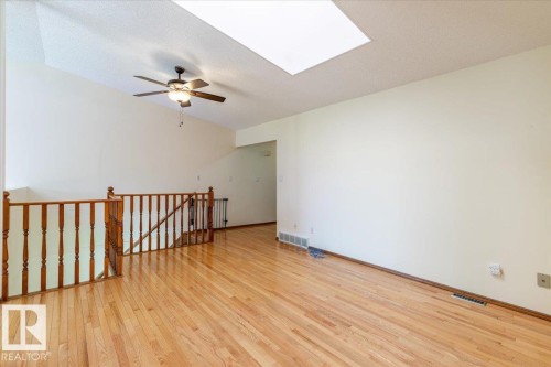 4829 32 Avenue, Edmonton, AB - Indoor Photo Showing Other Room
