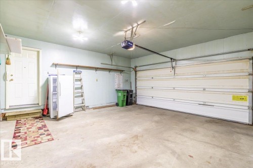 4829 32 Avenue, Edmonton, AB - Indoor Photo Showing Garage