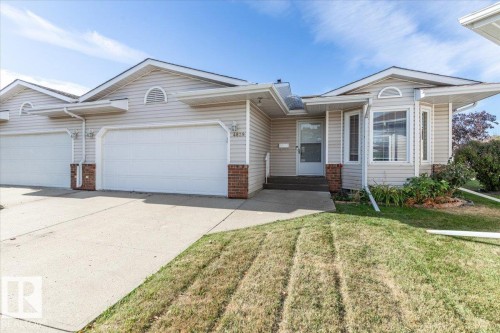 4829 32 Avenue, Edmonton, AB - Outdoor With Facade