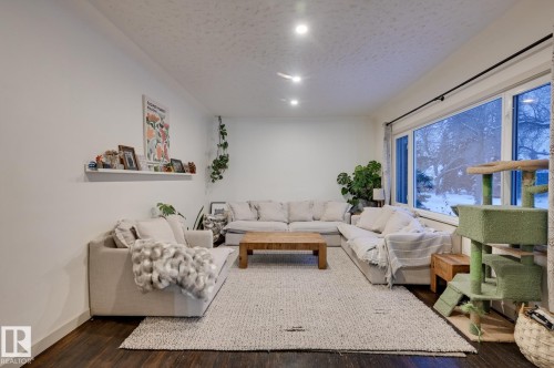 13324 109A Avenue, Edmonton, AB - Indoor Photo Showing Other Room