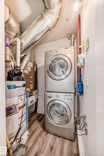 115 9507 101 Avenue, Edmonton, AB - Indoor Photo Showing Laundry Room