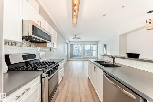 115 9507 101 Avenue, Edmonton, AB - Indoor Photo Showing Kitchen With Double Sink With Upgraded Kitchen