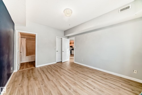 115 9507 101 Avenue, Edmonton, AB - Indoor Photo Showing Other Room