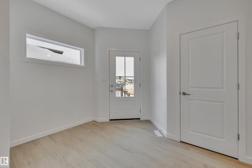 8931 Elves Loop, Edmonton, AB - Indoor Photo Showing Other Room