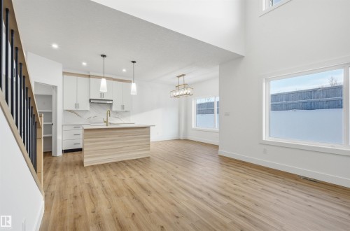 63 Silverstone Drive, Stony Plain, AB - Indoor Photo Showing Kitchen