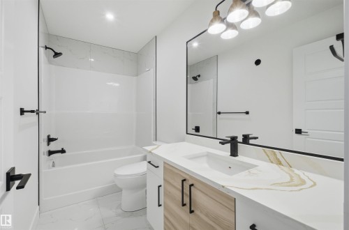 63 Silverstone Drive, Stony Plain, AB - Indoor Photo Showing Bathroom