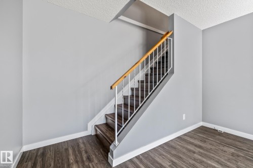 2B Clareview Village, Edmonton, AB - Indoor Photo Showing Other Room