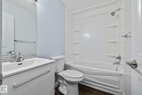 2B Clareview Village, Edmonton, AB - Indoor Photo Showing Bathroom