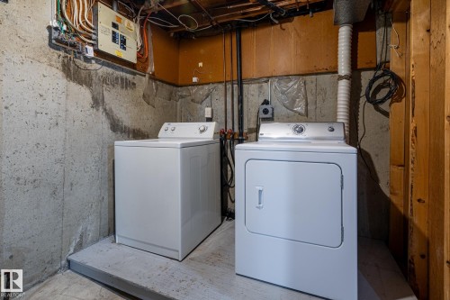 2B Clareview Village, Edmonton, AB - Indoor Photo Showing Laundry Room