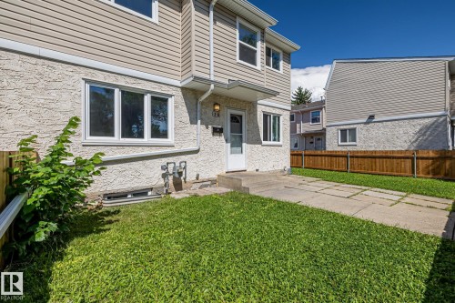 2B Clareview Village, Edmonton, AB - Outdoor