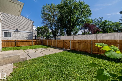 2B Clareview Village, Edmonton, AB - Outdoor With Backyard