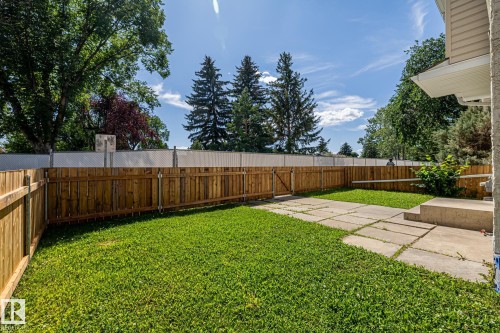 2B Clareview Village, Edmonton, AB - Outdoor With Backyard