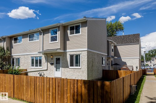 2B Clareview Village, Edmonton, AB - Outdoor