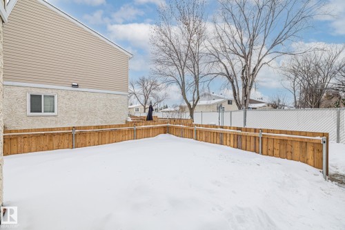 2B Clareview Village, Edmonton, AB - Outdoor