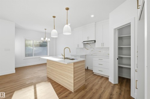 65 Silverstone Drive, Stony Plain, AB - Indoor Photo Showing Kitchen