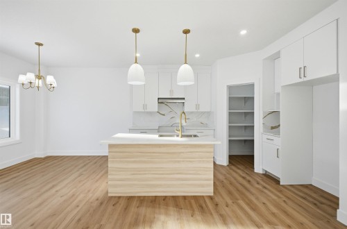 65 Silverstone Drive, Stony Plain, AB - Indoor Photo Showing Kitchen With Double Sink