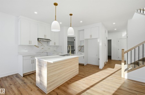 65 Silverstone Drive, Stony Plain, AB - Indoor Photo Showing Kitchen