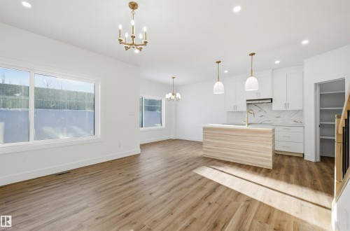 65 Silverstone Drive, Stony Plain, AB - Indoor Photo Showing Kitchen
