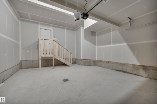 5742 Hawthorn Common, Edmonton, AB - Indoor