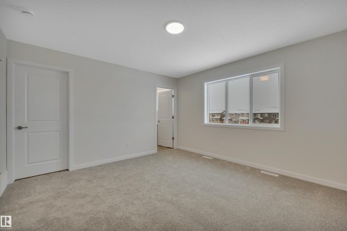 5742 Hawthorn Common, Edmonton, AB - Indoor Photo Showing Other Room