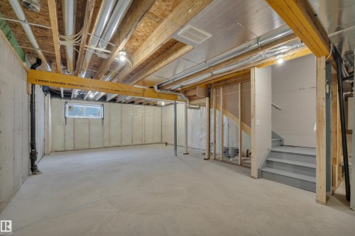 5742 Hawthorn Common, Edmonton, AB - Indoor Photo Showing Basement