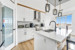 3911 40 Avenue  Beaumont, AB T4X 3B5