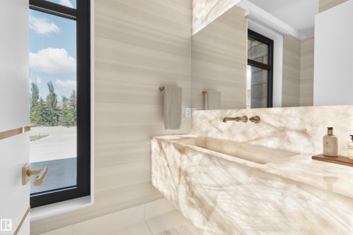 46 Kingsford Crescent, St. Albert, AB - Indoor Photo Showing Bathroom