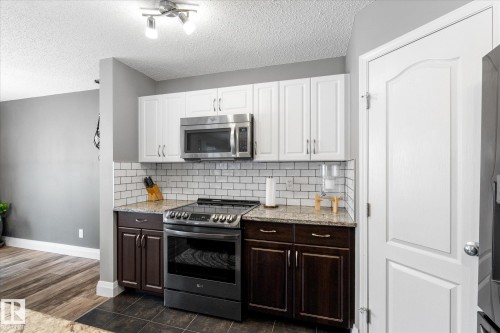5 South Creek Point(E), Stony Plain, AB - Indoor Photo Showing Kitchen