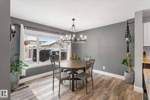 5 South Creek Point(E), Stony Plain, AB - Indoor Photo Showing Dining Room