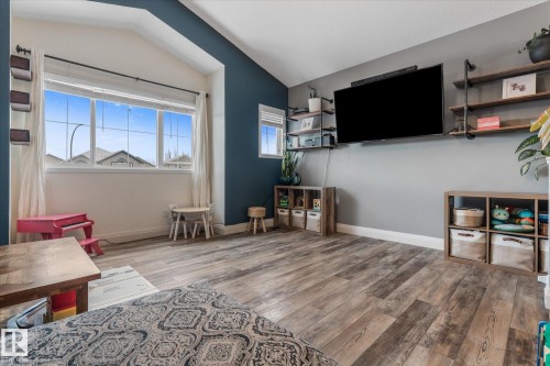 5 South Creek Point(E), Stony Plain, AB - Indoor