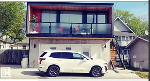 View of front facade featuring a balcony - 9831 83 Avenue, Edmonton, AB - Outdoor