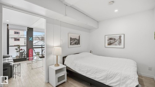 9831 83 Avenue, Edmonton, AB - Indoor Photo Showing Bedroom