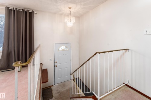 16728 98 Avenue, Edmonton, AB - Indoor Photo Showing Other Room