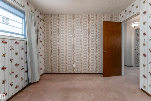 16728 98 Avenue, Edmonton, AB - Indoor Photo Showing Other Room