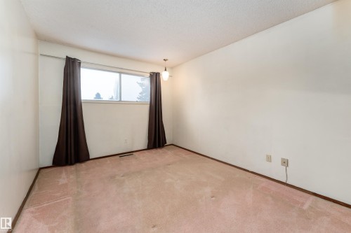 16728 98 Avenue, Edmonton, AB - Indoor Photo Showing Other Room