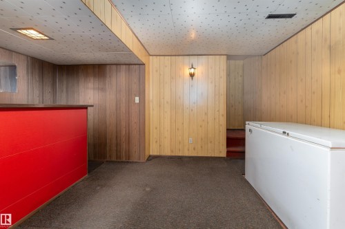 16728 98 Avenue, Edmonton, AB - Indoor Photo Showing Other Room