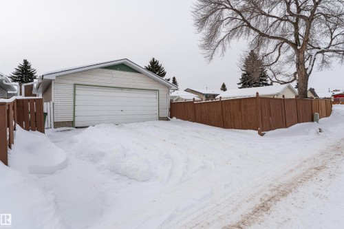 16728 98 Avenue, Edmonton, AB - Outdoor