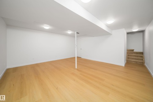 1576 Mill Woods Road E, Edmonton, AB - Indoor