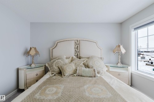 343 Edgemont Drive, Edmonton, AB - Indoor Photo Showing Bedroom