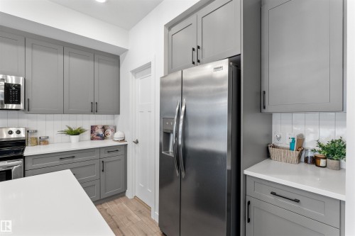 146 Joyal Way, St. Albert, AB - Indoor Photo Showing Kitchen With Stainless Steel Kitchen With Upgraded Kitchen