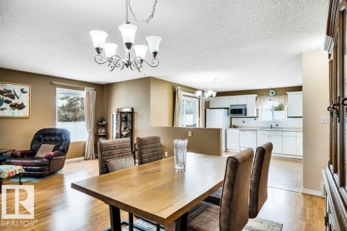 8146 27 Avenue, Edmonton, AB - Indoor Photo Showing Dining Room