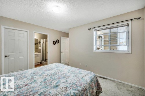 8146 27 Avenue, Edmonton, AB - Indoor Photo Showing Bedroom