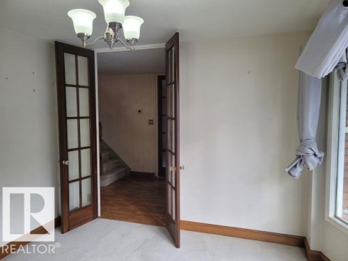 7524 95 Avenue, Edmonton, AB - Indoor Photo Showing Other Room