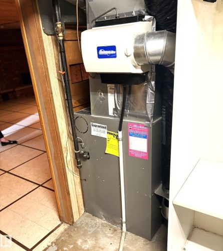 7524 95 Avenue, Edmonton, AB - Indoor Photo Showing Basement