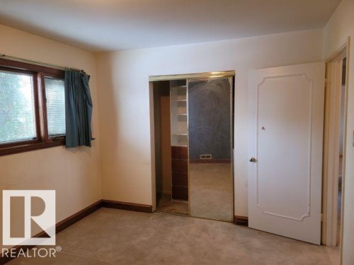 7524 95 Avenue, Edmonton, AB - Indoor Photo Showing Other Room