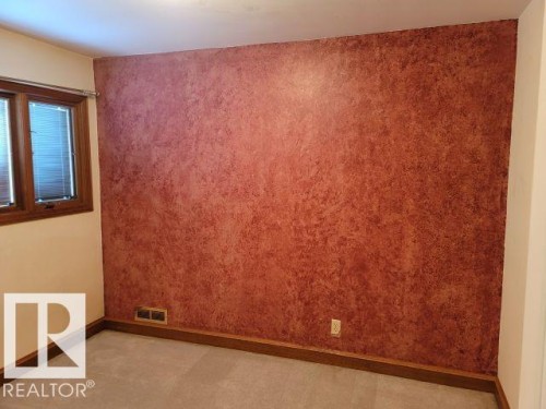 7524 95 Avenue, Edmonton, AB - Indoor Photo Showing Other Room