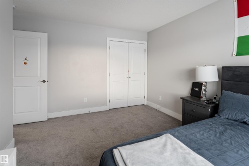 5788 175B Avenue, Edmonton, AB - Indoor Photo Showing Bedroom