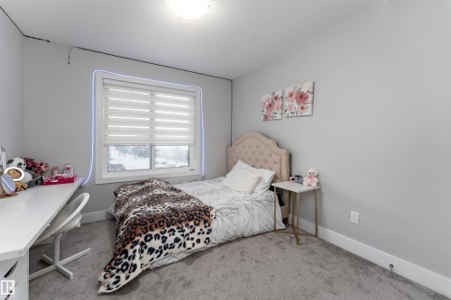 5788 175B Avenue, Edmonton, AB - Indoor Photo Showing Bedroom