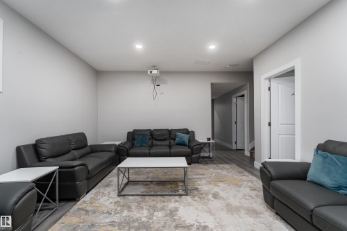 5788 175B Avenue, Edmonton, AB - Indoor Photo Showing Living Room