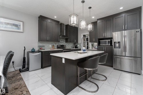 5788 175B Avenue, Edmonton, AB - Indoor Photo Showing Kitchen With Upgraded Kitchen